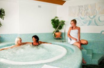 Hot Whirl Pool - Relaxation pour le corps et l'esprit